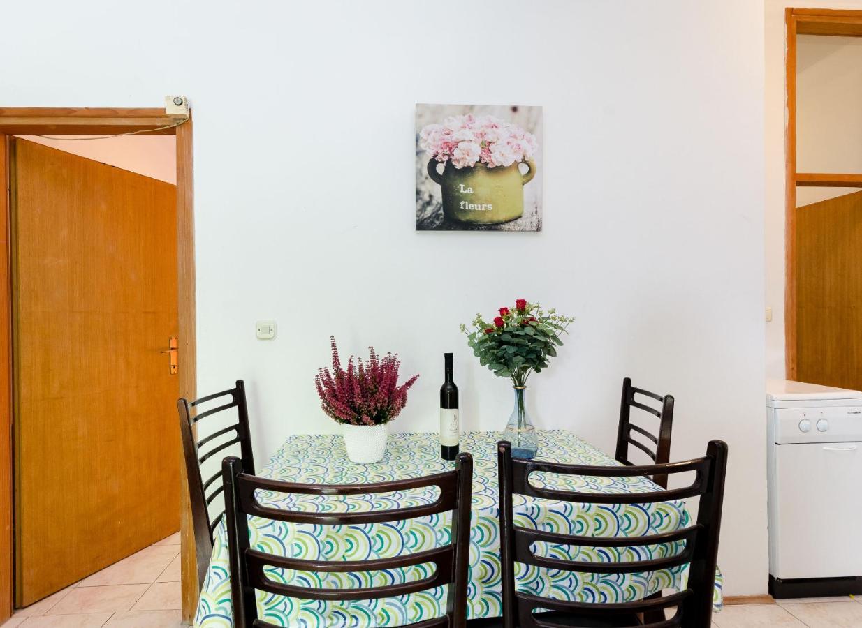 Apartments Massimo روفينج المظهر الخارجي الصورة