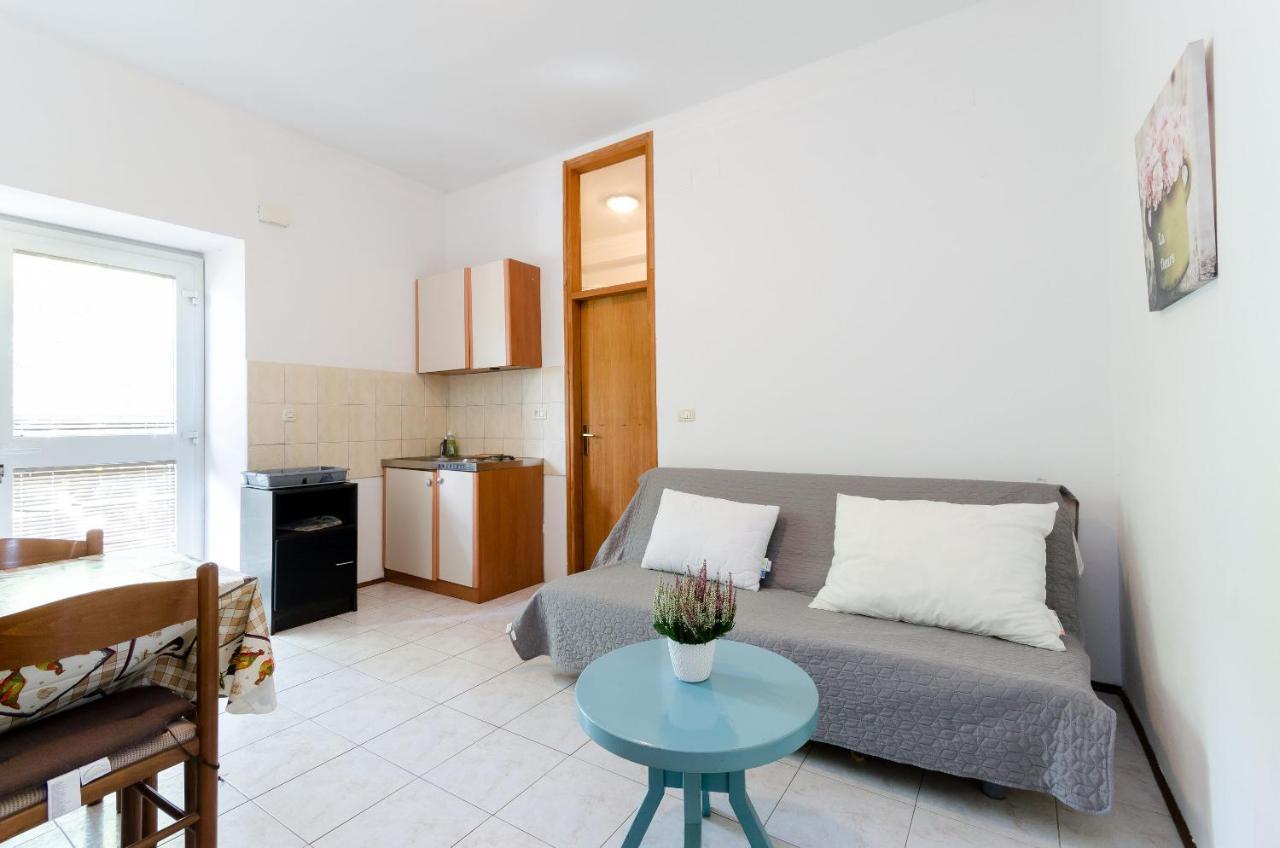 Apartments Massimo روفينج المظهر الخارجي الصورة