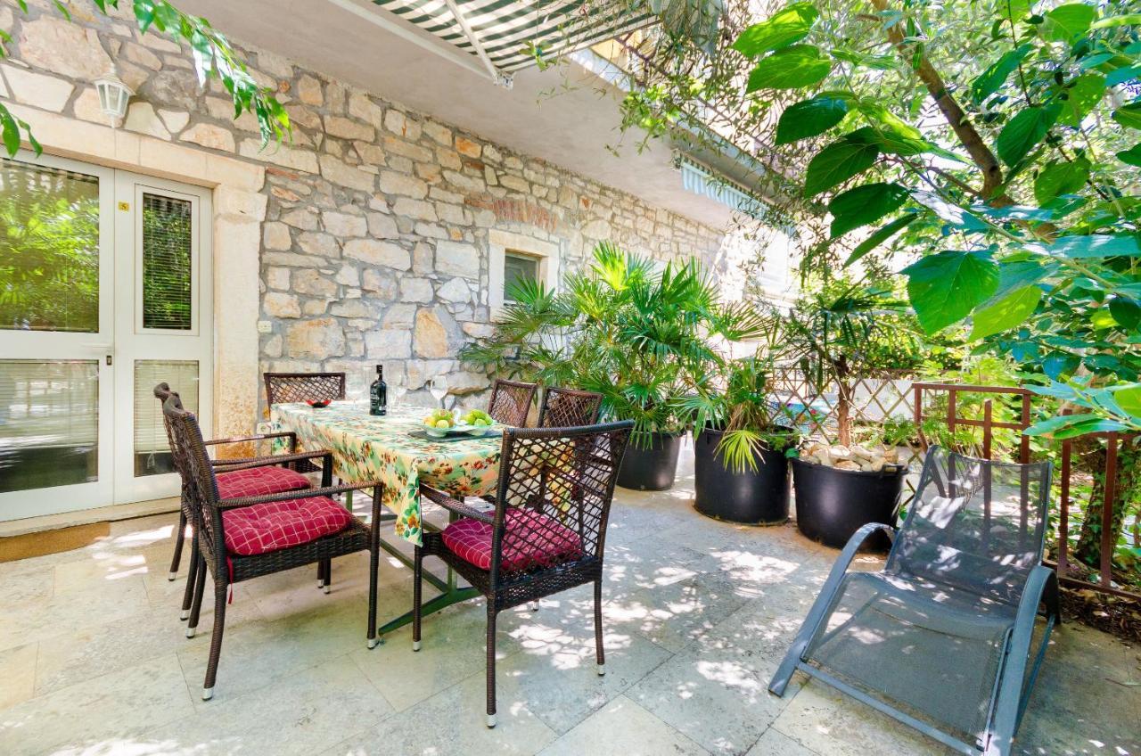 Apartments Massimo روفينج المظهر الخارجي الصورة